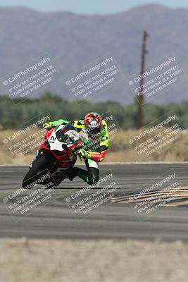 media/Oct-13-2025-Moto Forza (Mon) [[a66d839500]]/3-B Group/Session 3 (Turn 16)/